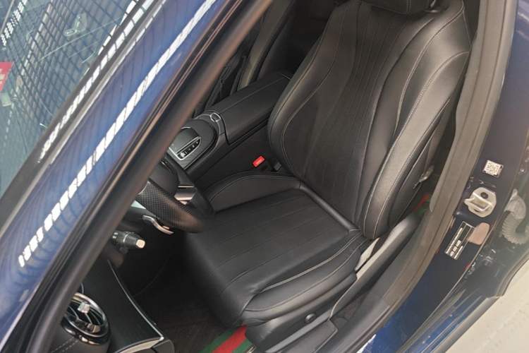 Used Mercedes-Benz E-Class 2021 Updated E 260 Fashion Sport Edition Left Front Seat