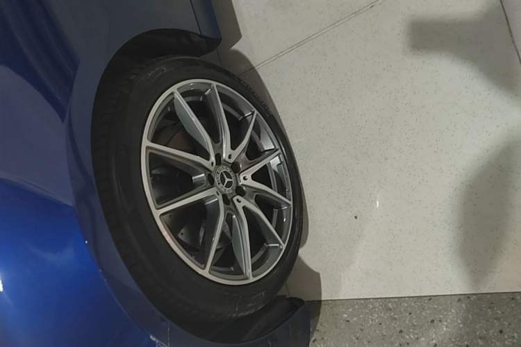 Used Mercedes-Benz E-Class 2021 E 260 Coupe Left Front Wheel Hub