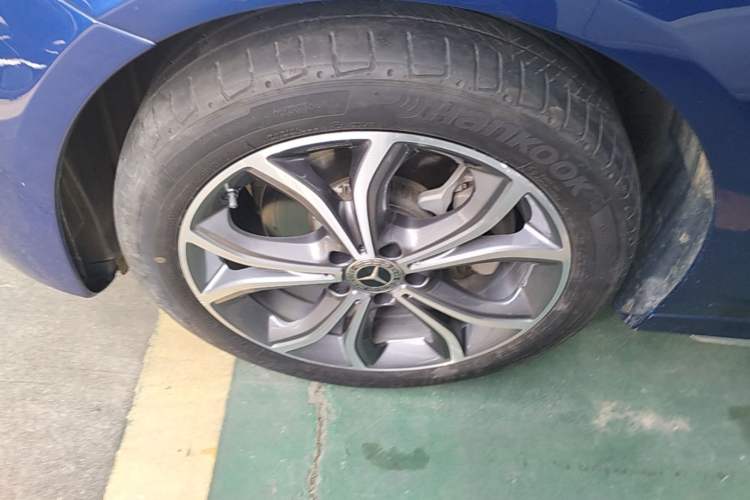 Used Mercedes-Benz E-Class 2021 E 300 L Sporty and Stylish Model Left Front Wheel Hub