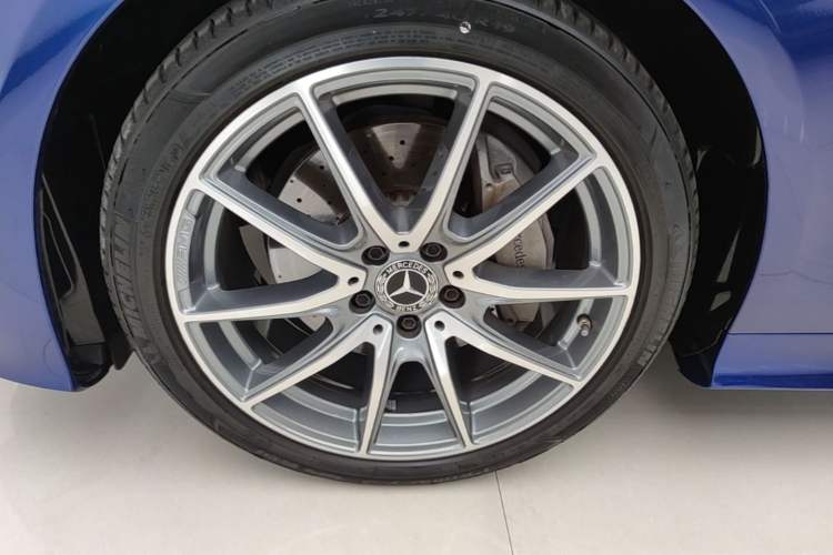 Used Mercedes-Benz E-Class 2021 E 260 Coupe Left Front Wheel Hub
