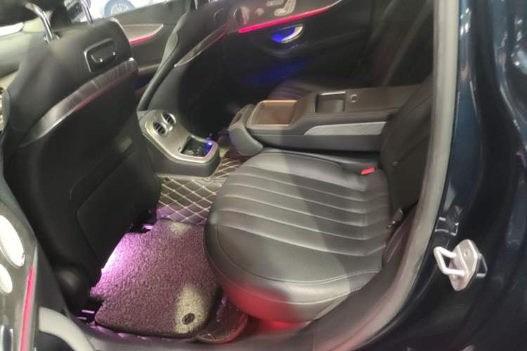 Used Mercedes-Benz E-Class 2021 E 300 L Premium Edition Left Rear Seat