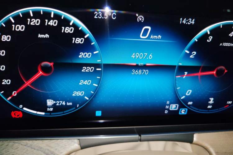 Used Mercedes-Benz E-Class 2021 E 300 Coupe Odometer Close Up