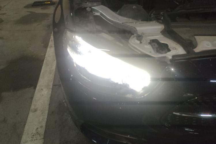 Used Mercedes-Benz E-Class 2021 Updated E 260 Fashion Sport Edition Right Front Headlight