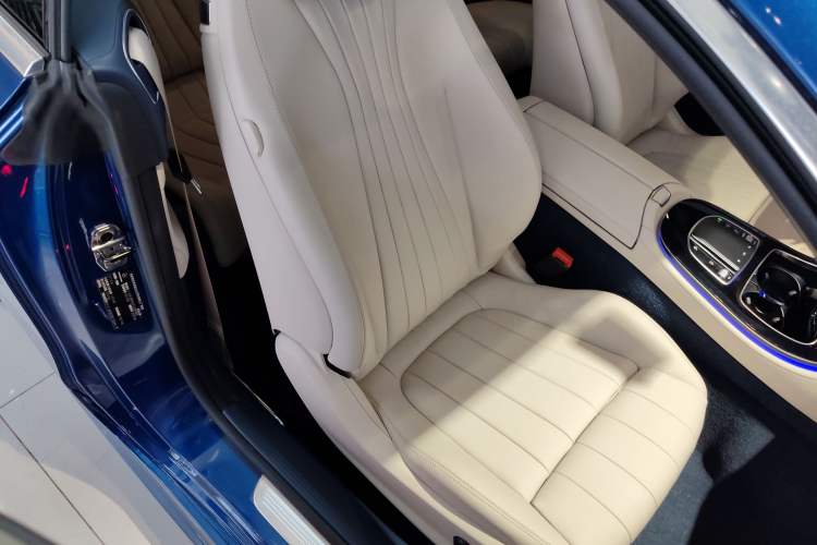 Used Mercedes-Benz E-Class 2021 Facelift E 260 Coupe Right Front Seat