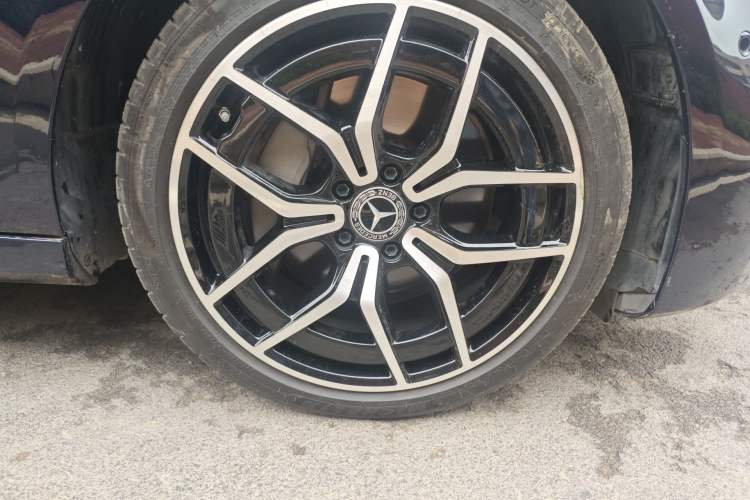 Used Mercedes-Benz E-Class 2021 E 300 Sport Edition Right Front Wheel Hub