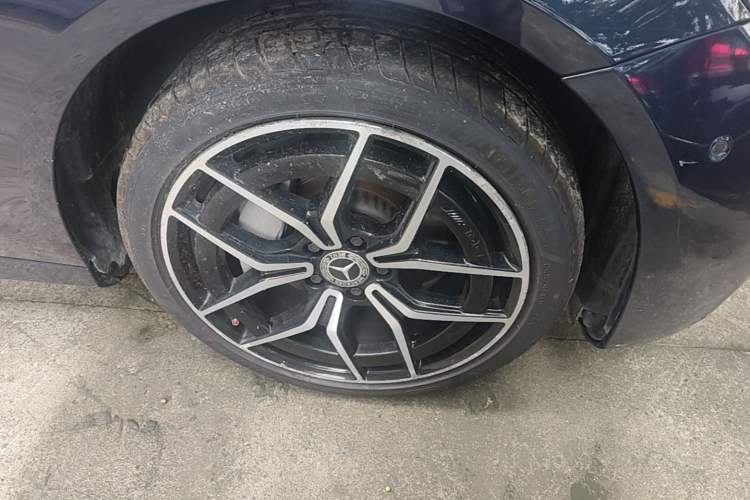 Used Mercedes-Benz E-Class 2021 Restyled E 300 Sport Edition Right Front Wheel Hub