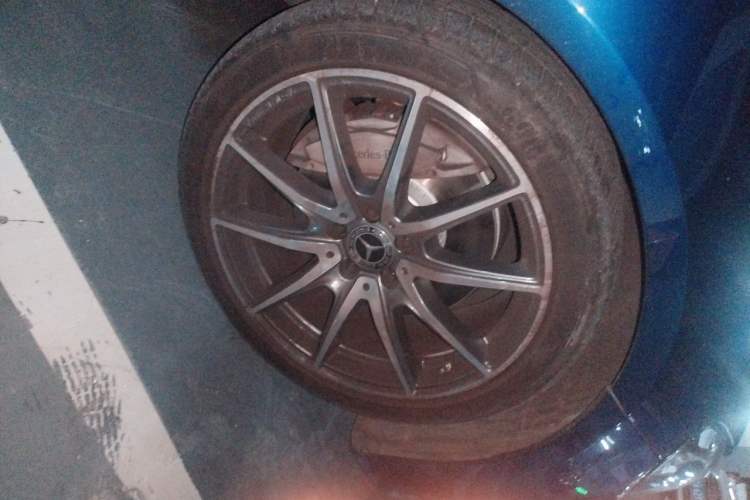 Used Mercedes-Benz E-Class 2021 Facelift E 260 Coupe Right Front Wheel Hub