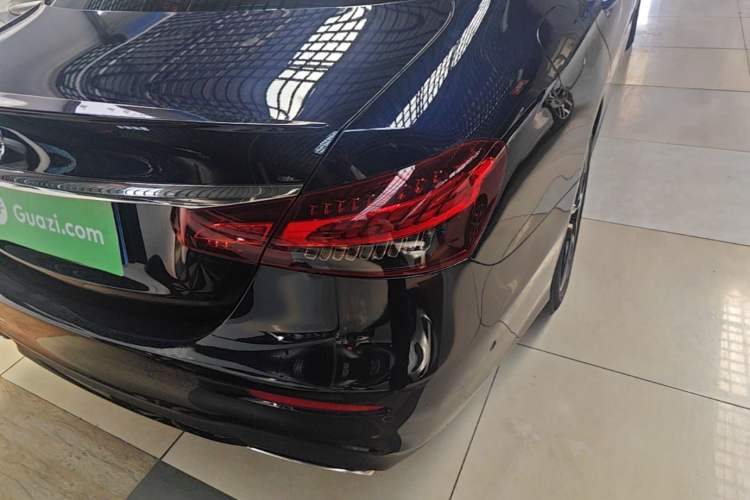 Used Mercedes-Benz E-Class 2021 Updated E 260 Fashion Sport Edition Right Rear Taillight