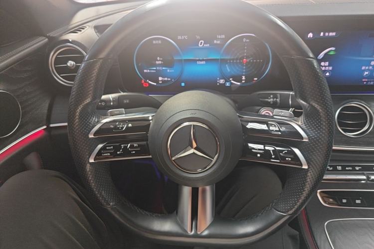 Used Mercedes-Benz E-Class 2021 Updated E 260 Fashion Sport Edition Steering Wheel