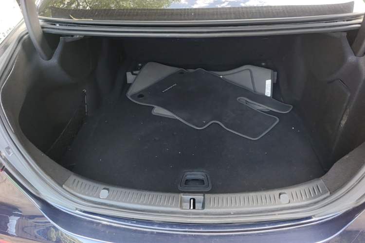 Used Mercedes-Benz E-Class 2021 Restyled E 300 Sport Edition Trunk