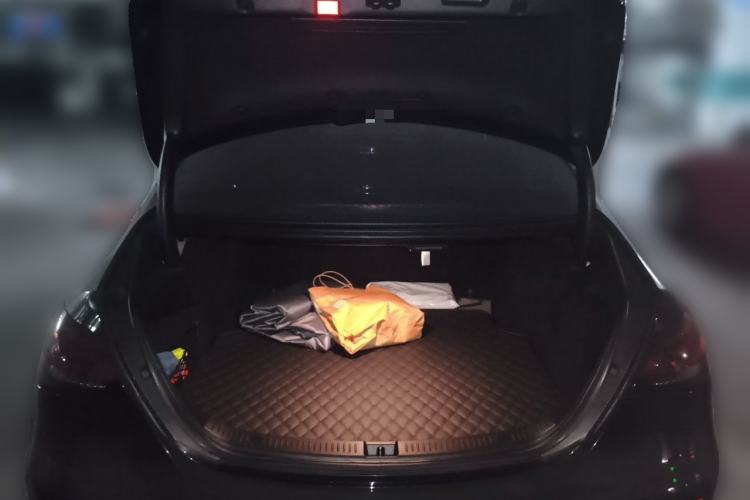 Used Mercedes-Benz E-Class 2021 Updated E 260 Fashion Sport Edition Trunk