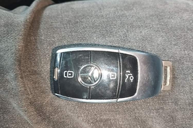 Used Mercedes-Benz E-Class 2021 E 300 L Sporty and Stylish Model Vehicle Key