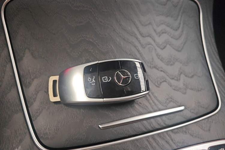 Used Mercedes-Benz E-Class 2021 Updated E 260 Fashion Sport Edition Vehicle Key