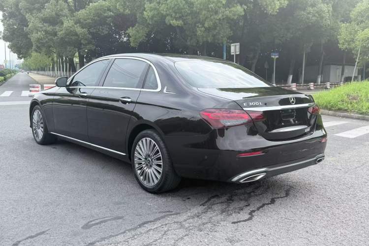 Used Mercedes-Benz E-Class 2021 E 300 L Premium Edition Exterior 3