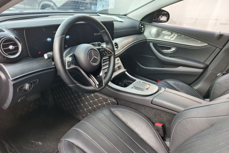 Used Mercedes-Benz E-Class 2021 E 300 L Premium Edition Interior 2