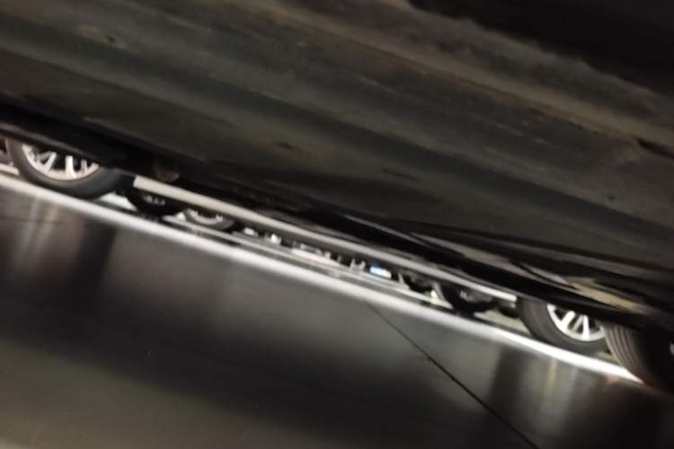 Used Mercedes-Benz E-Class 2021 Facelift E 260 L Chassis Front Left