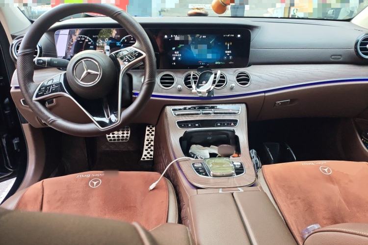 Used Mercedes-Benz E-Class 2021 E 300 L Stylish Model Center Console
