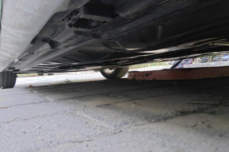 Used Mercedes-Benz E-Class 2021 E 300 L Sporty and Stylish Model Chassis Rear Left