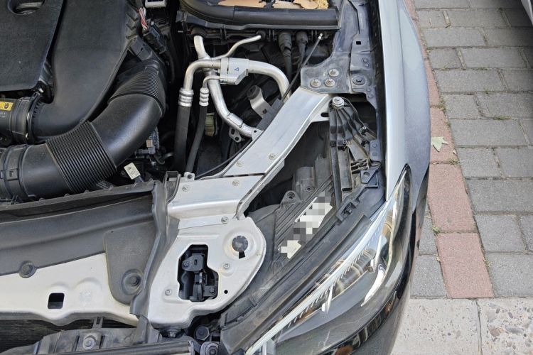 Used Mercedes-Benz E-Class 2021 E 300 L Sporty and Stylish Model Engine Bay Left