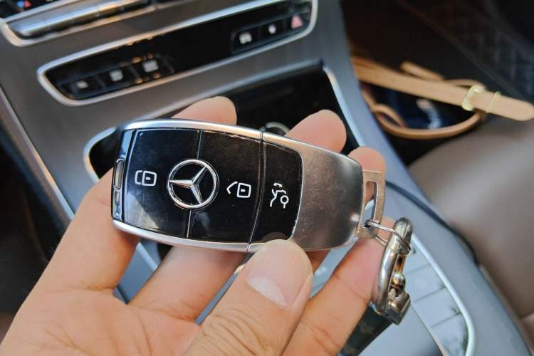 Used Mercedes-Benz E-Class 2021 E 300 L Sporty and Stylish Model Vehicle Key