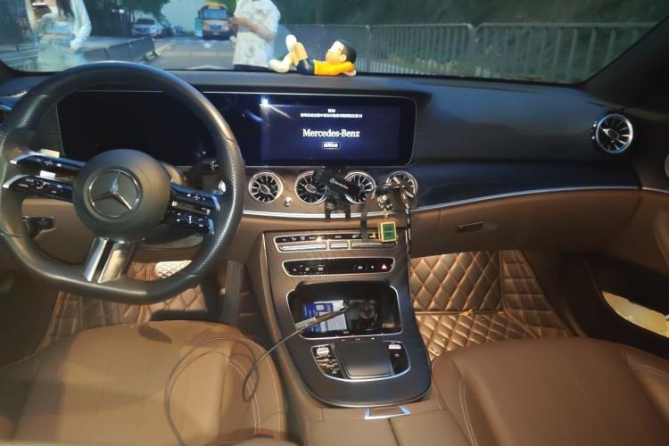 Used Mercedes-Benz E-Class 2021 Restyled E 260 Luxury Sports Edition Center Console