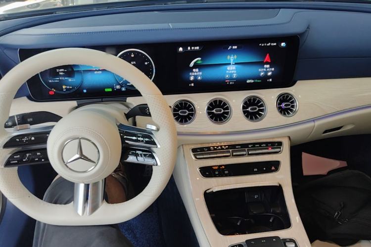Used Mercedes-Benz E-Class 2021 E 260 Coupe Center Console