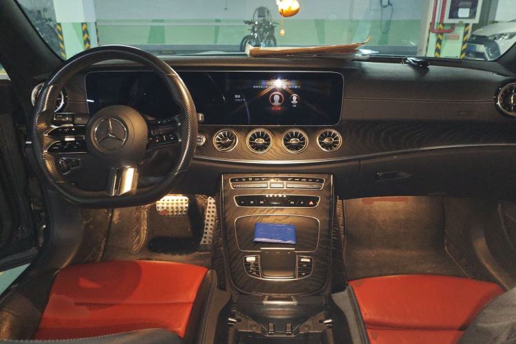 Used Mercedes-Benz E-Class 2021 E 260 Coupe Center Console