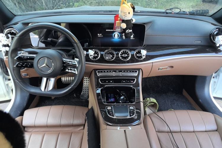 Used Mercedes-Benz E-Class 2021 Facelift E 260 Coupe Center Console