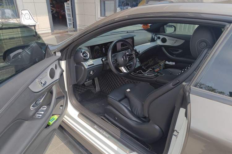 Used Mercedes-Benz E-Class 2021 E 300 Coupe Driver Seat