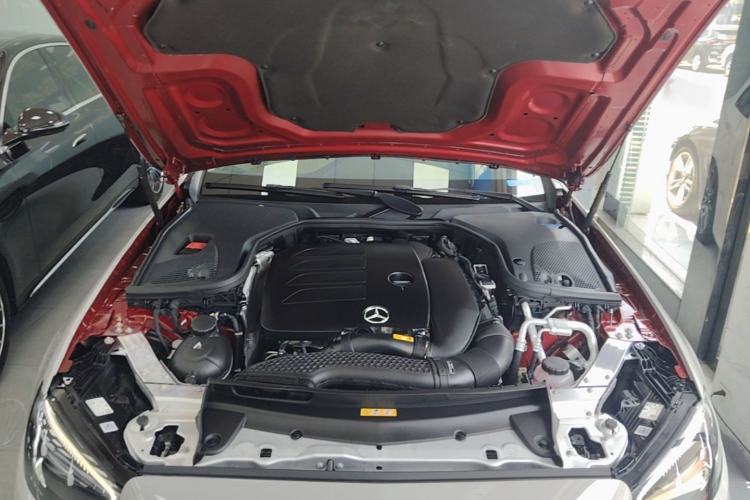 Used Mercedes-Benz E-Class 2021 E 260 Coupe Engine Bay
