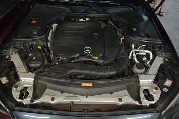 Used Mercedes-Benz E-Class 2021 E 260 Coupe Engine Bay