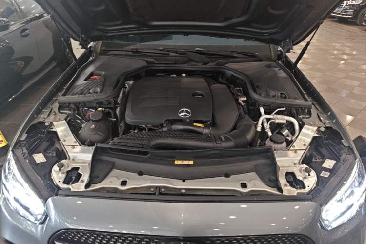 Used Mercedes-Benz E-Class 2021 E 260 Convertible Coupe Engine Bay