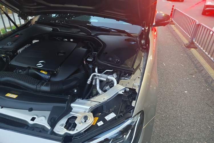 Used Mercedes-Benz E-Class 2021 Restyled E 260 Luxury Sports Edition Engine Bay Left