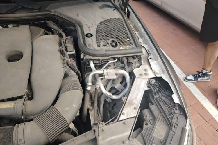 Used Mercedes-Benz E-Class 2021 Updated E 260 Fashion Sport Edition Engine Bay Left