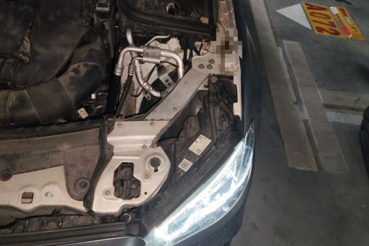 Used Mercedes-Benz E-Class 2021 Updated E 260 Fashion Sport Edition Engine Bay Left