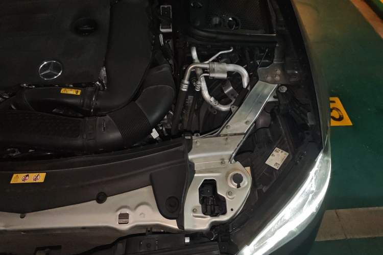 Used Mercedes-Benz E-Class 2021 Facelift E 260 Coupe Engine Bay Left