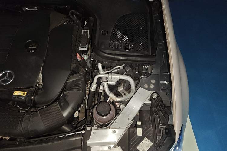 Used Mercedes-Benz E-Class 2021 E 260 L 4MATIC Engine Bay Left