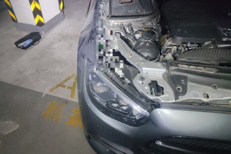 Used Mercedes-Benz E-Class 2021 Facelift E 300 Coupe Engine Bay Right