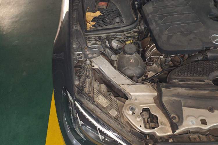 Used Mercedes-Benz E-Class 2021 E 260 Coupe Engine Bay Right