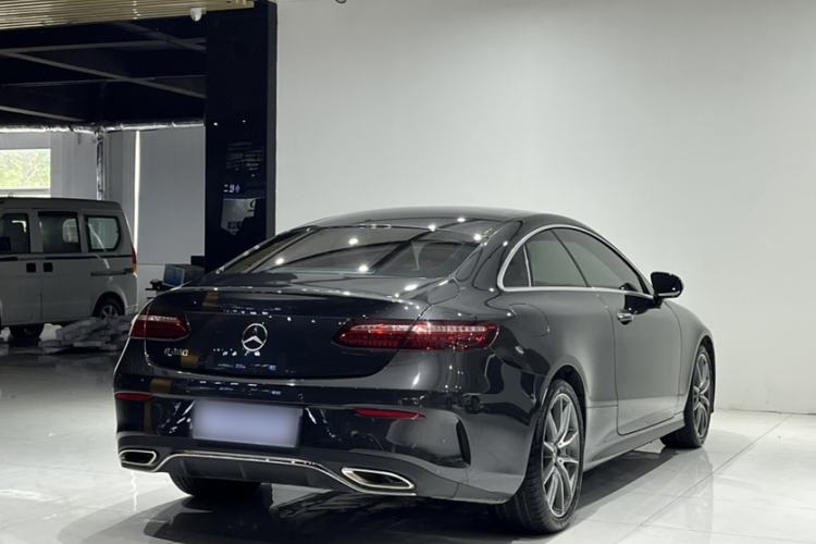 Used Mercedes-Benz E-Class 2021 E 260 Coupe Exterior 4