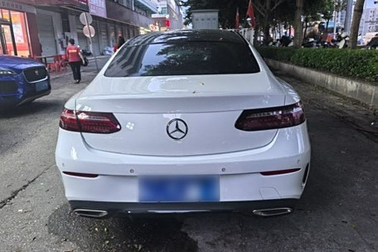 Used Mercedes-Benz E-Class 2021 E 260 Coupe Exterior 4
