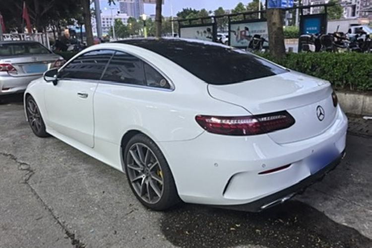 Used Mercedes-Benz E-Class 2021 E 260 Coupe Exterior 5