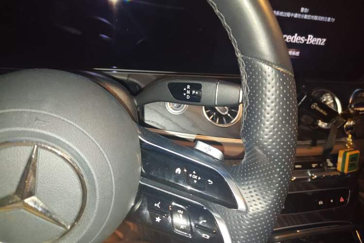 Used Mercedes-Benz E-Class 2021 Restyled E 260 Luxury Sports Edition Gear Lever