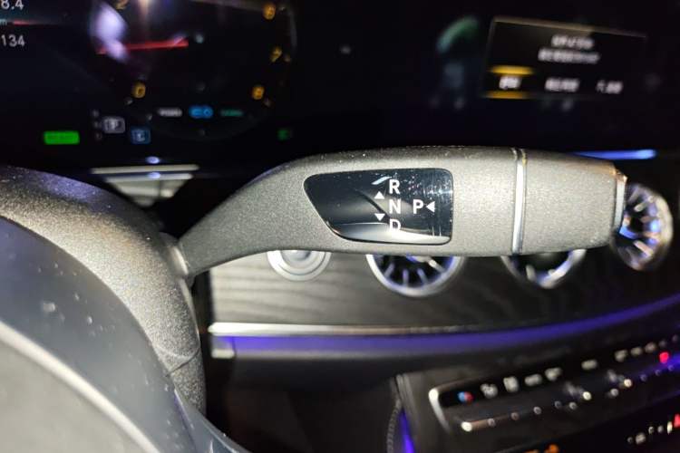 Used Mercedes-Benz E-Class 2021 E 260 Coupe Gear Lever