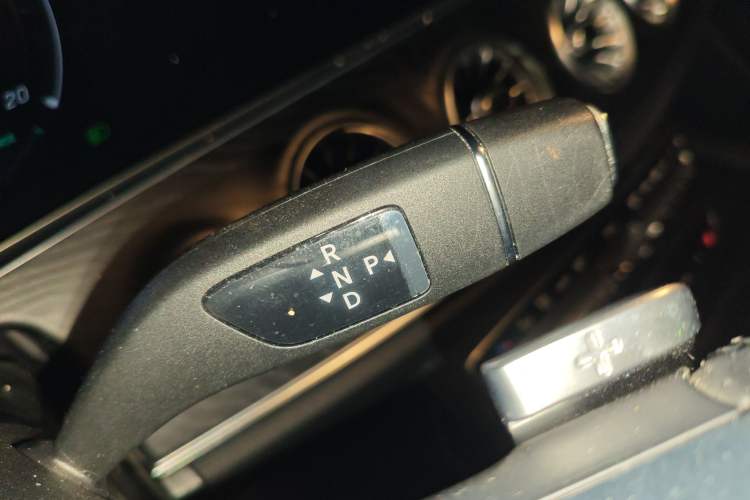 Used Mercedes-Benz E-Class 2021 E 260 Coupe Gear Lever