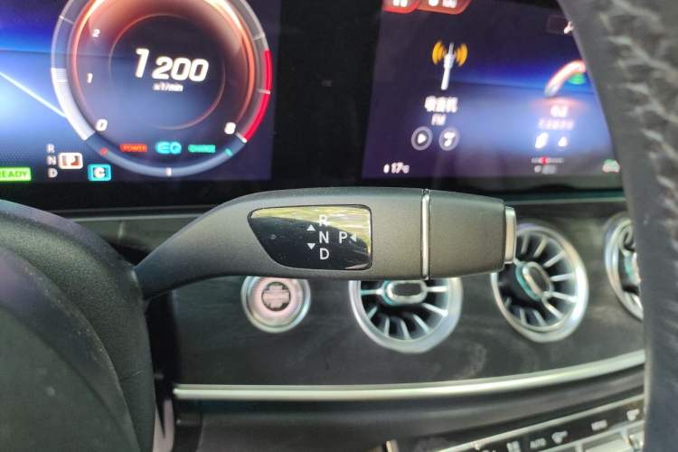 Used Mercedes-Benz E-Class 2021 E 260 Coupe Gear Lever
