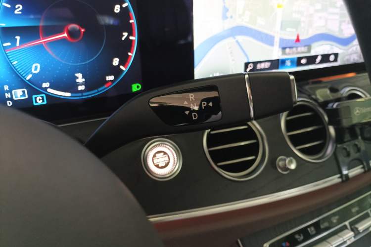 Used Mercedes-Benz E-Class 2021 Facelift E 260 L Sport Edition Gear Lever