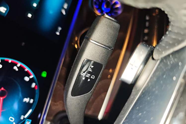 Used Mercedes-Benz E-Class 2021 Facelift E 260 Coupe Gear Lever