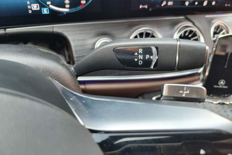 Used Mercedes-Benz E-Class 2021 Facelift E 260 L Sport Edition Gear Lever