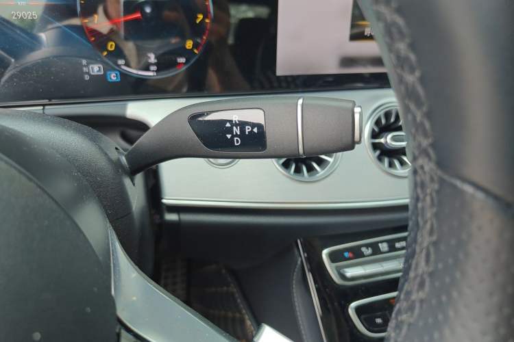 Used Mercedes-Benz E-Class 2021 E 300 Coupe Gear Lever